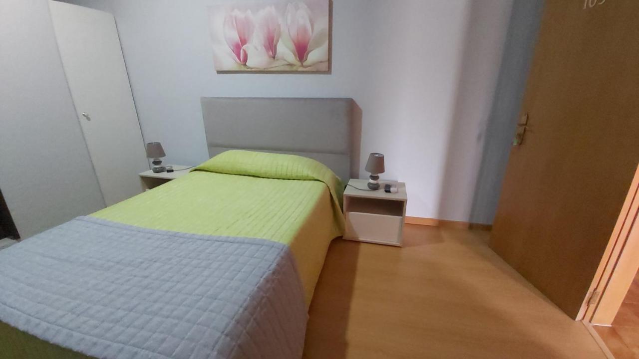 Residencial As Canarias Ponte de Sor Exteriör bild
